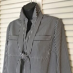 Long striped V-Neck Shirt- removable tie! VGUC 3/$19